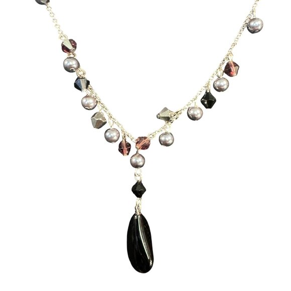 Vintage-Inspired Silver & Black Beaded Necklace With Teardrop Pendant - Picture 2 of 3